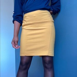 H&M Mustard Mini Skirt w/ Front Pockets